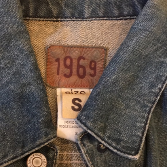 GAP 1969 Vintage Light Denim Jacket Lightly worn - Picture 3 of 3